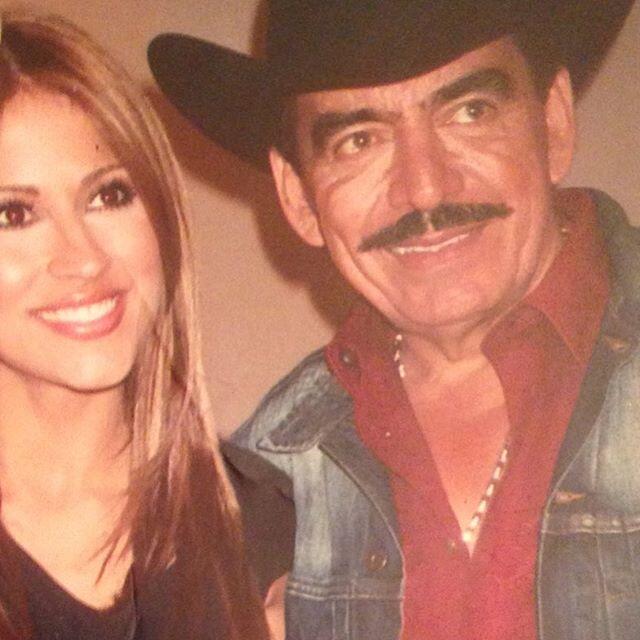 jackie guerrido selena transformationtuesday los a 241 os no pasan por jackie jackie guerrido selena transformationtuesday los a 241 os no pasan por jackie