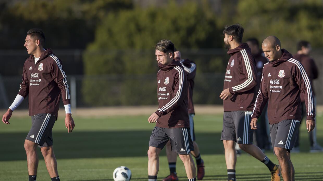 ¿Todavía hay lugar? Osorio dice que sí: varios futbolistas del Tri se juegan, ante Bosnia, su cupo al Mundial