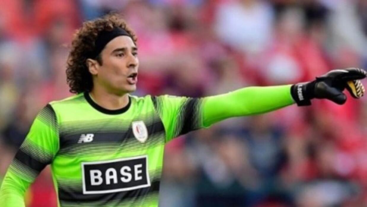 Ochoa recibe gol a instantes del final y el Standard pierde el clásico ante el Anderlecht