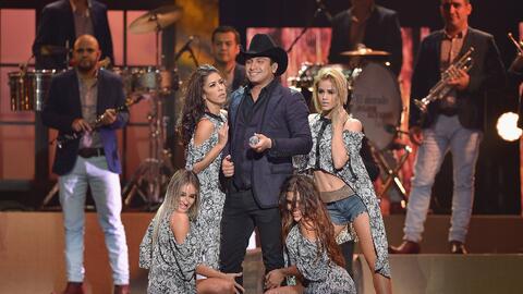 Juli&oacute;n &Aacute;lvarez levant&oacute; pol&eacute;mica por el contenido machista de las letras...