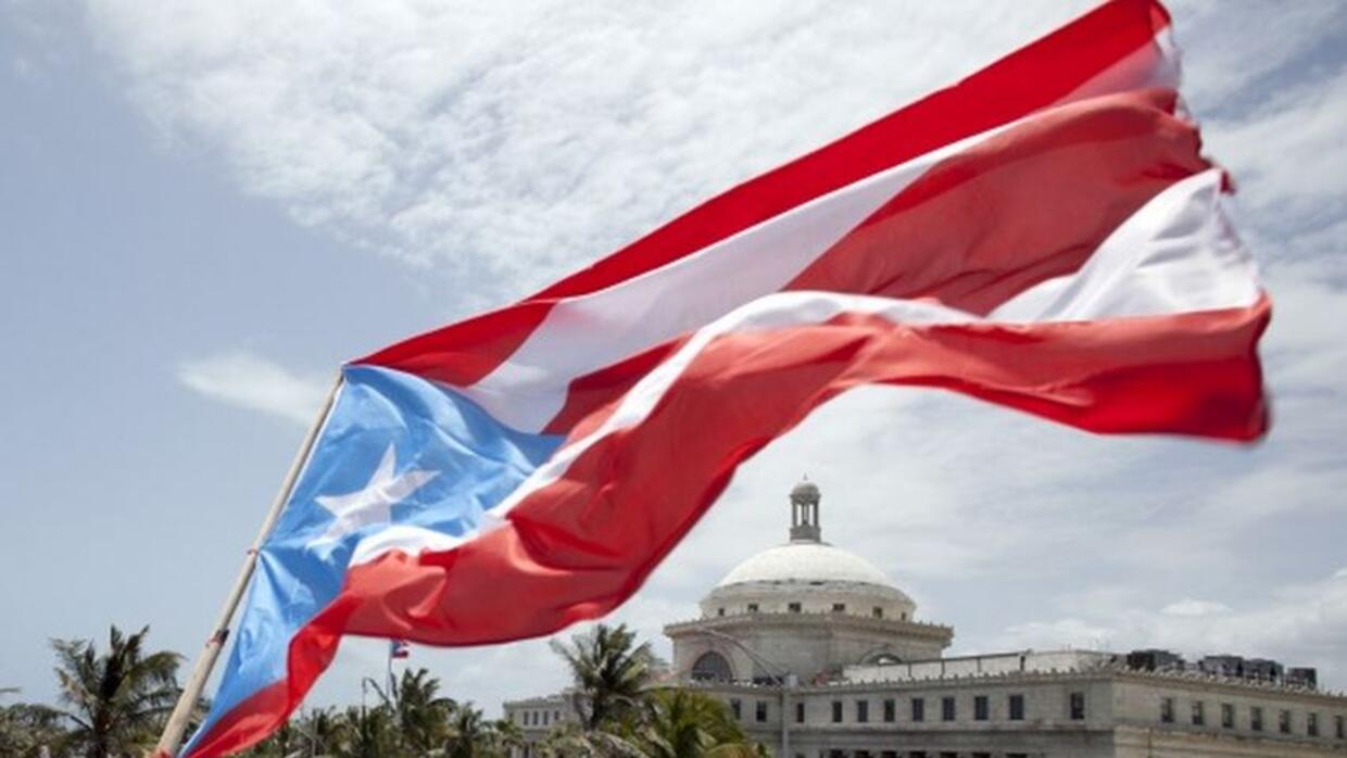 Bandera Puerto Rico Capitolio