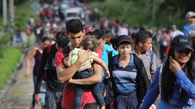 Esto es lo que enfrenta la nueva caravana de migrantes si llega a la frontera de EEUU