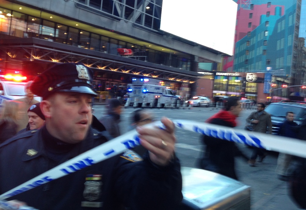 Explosion en Nueva York Estalla bomba en la estación de trenes cerca de Times Square en