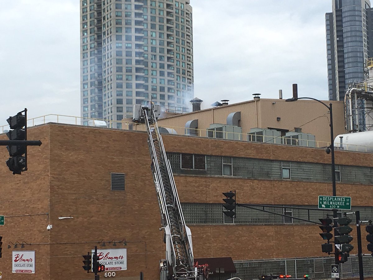 Se registra un incendio en la fábrica de chocolates en Chicago
