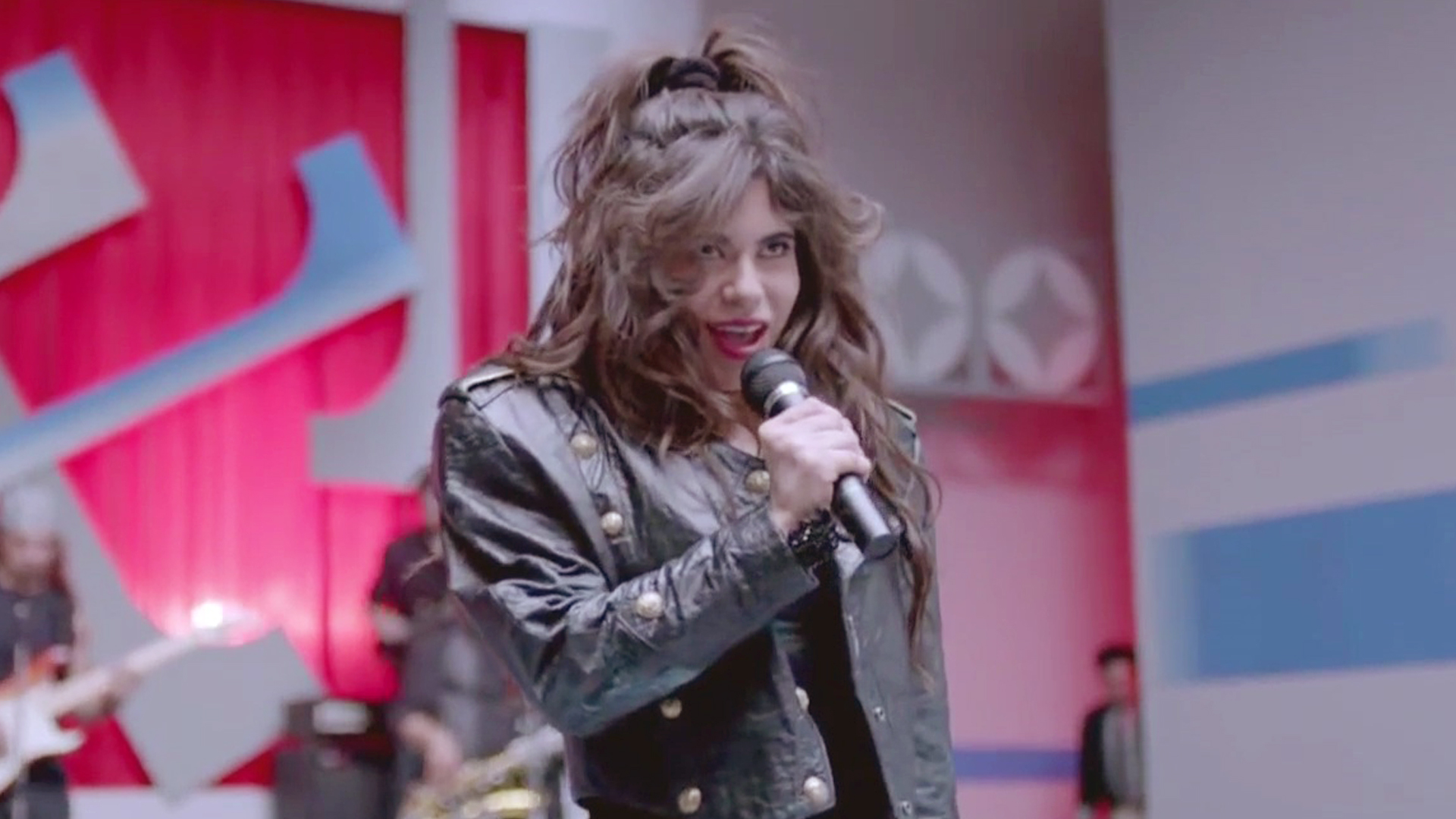 Con mucha polémica se estrenó "Gloria", película sobre la Trevi Univision