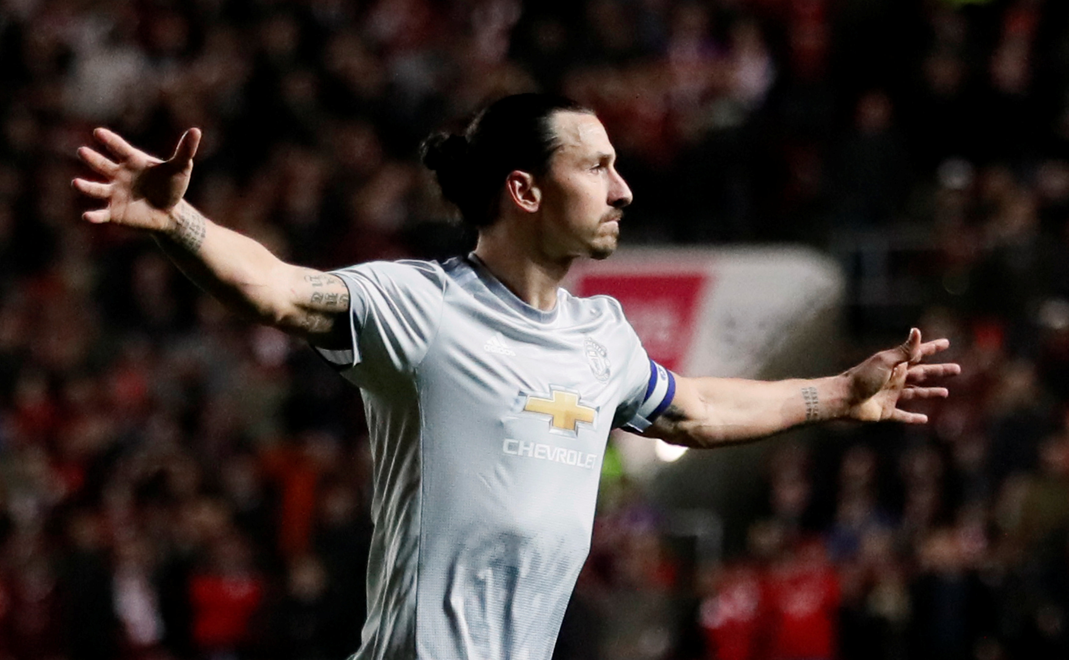 Zlatan Ibrahimovic se podría dejar "tentar" por un equipo ...