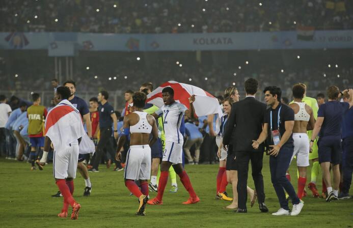 Inglaterra pasó del susto a una heróica remontada para ser campeón del '...