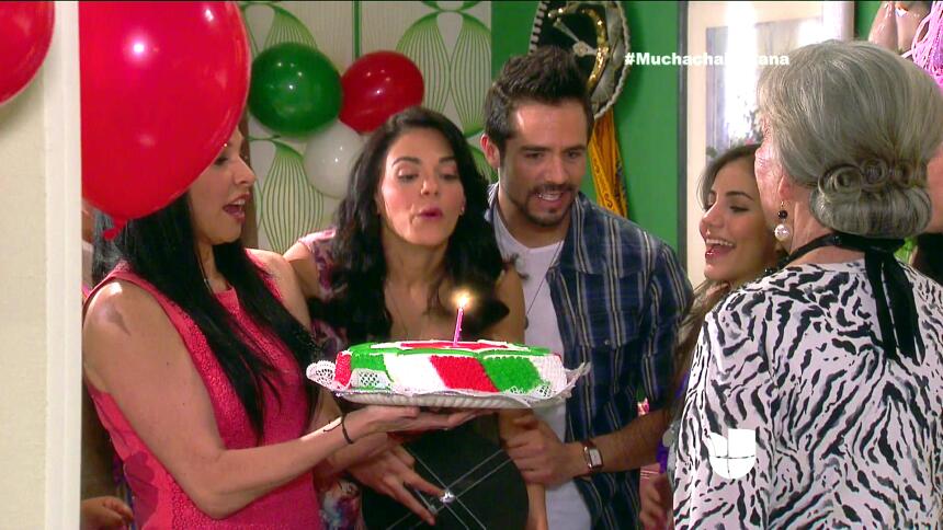 ¡Fiesta, Fiorella festejó su cumpleaños! C276ADF40F3D4822A312218C8ED3782...