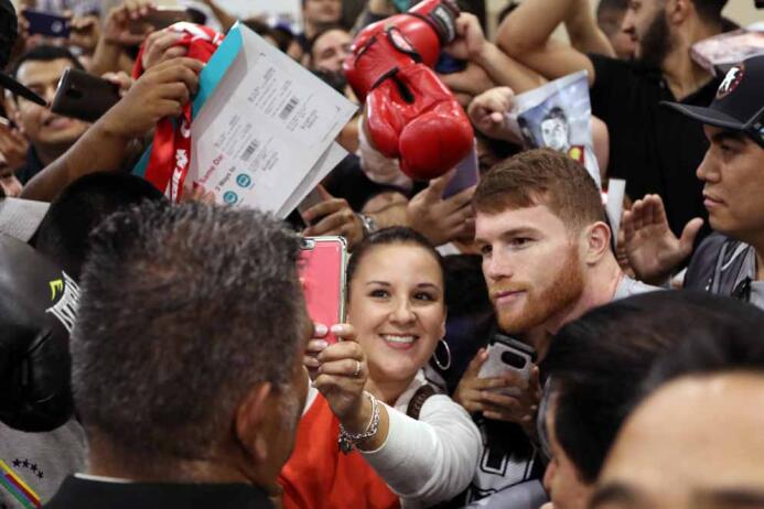 Entrenamiento de El Canelo en Texas