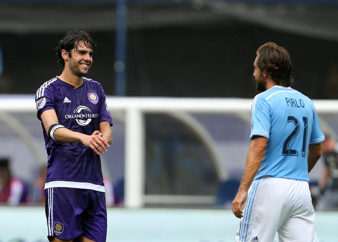 Kaká y Andrea Pirlo -excompañeros en el Milan- se reencontraron en Orlando.