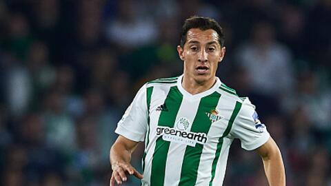 Con Raúl Jiménez en cancha, Benfica empató sobre el final ante Belenense...