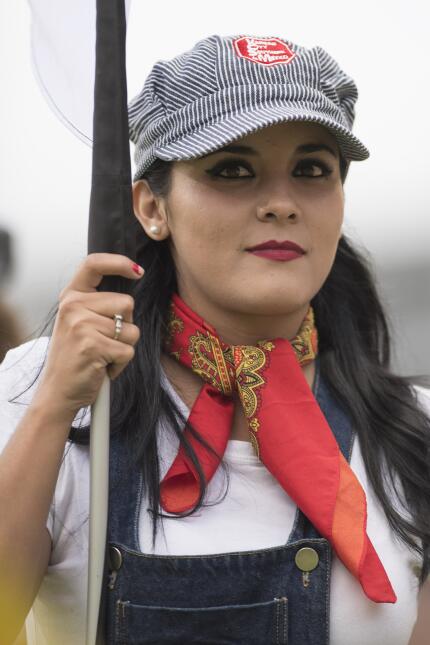 Te presentamos a las guapas mujeres que como todas las jornadas estuvier...