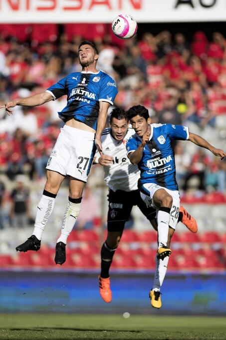 Vuelve Rafa Márquez y Querétaro le regala el empate al Atlas 20171028-78...