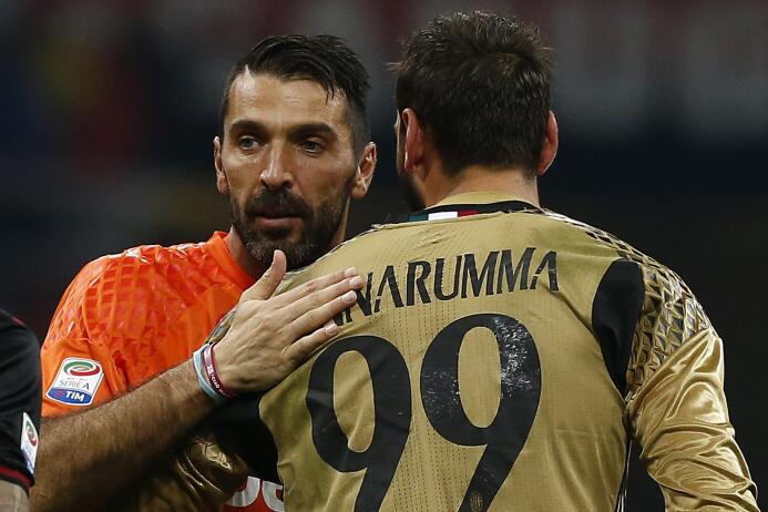 Gianluigi Donnarumma se niega a ser el Buffon del AC Milan GettyImages-6...