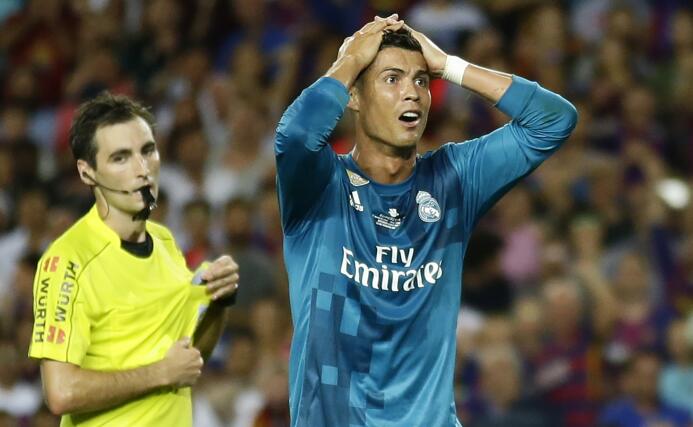 ¿CR7 o CR5?: un crack controversial dentro y fuera de la cancha AP_17226...
