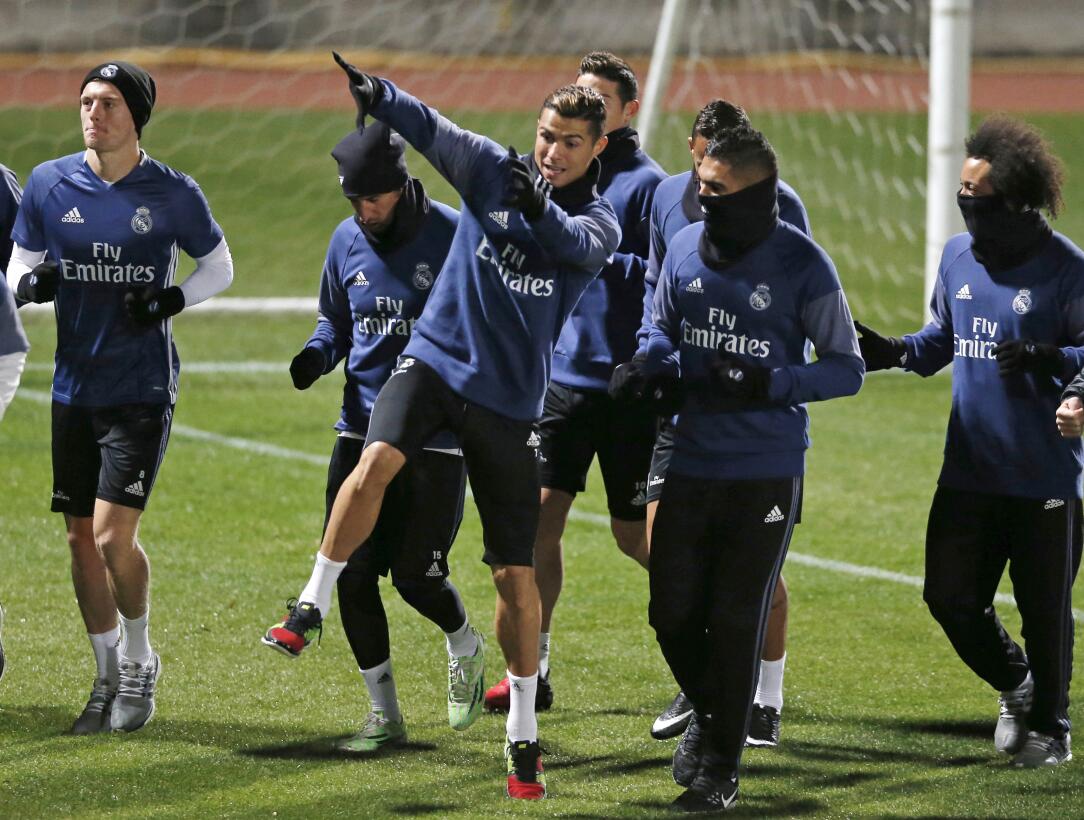 Frío y buen ánimo en práctica de Real Madrid para final de Mundial de Cl...