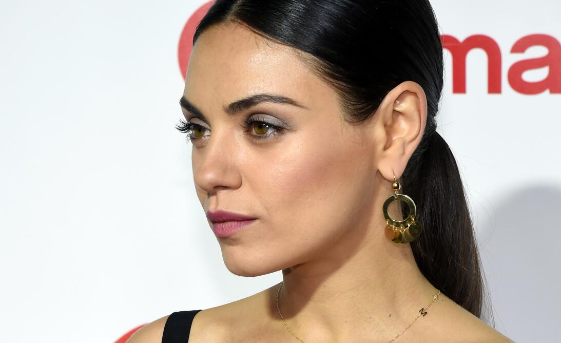 Mila Kunis, la sensual fanática de MLB, NFL y NBA GettyImages-521392654.jpg