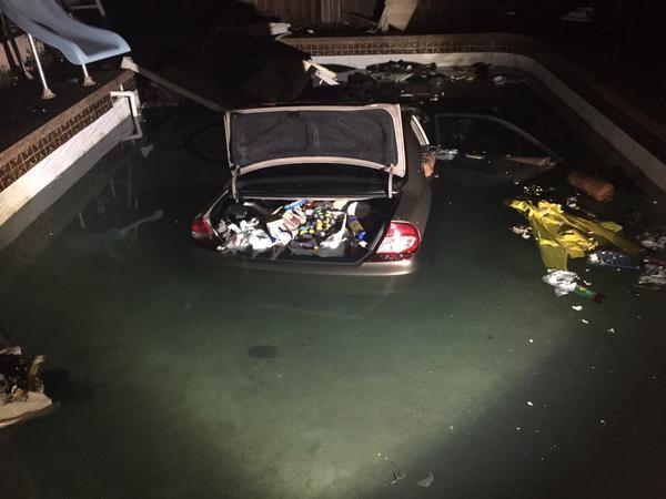 Auto aterriza en piscina en Pompano Beach