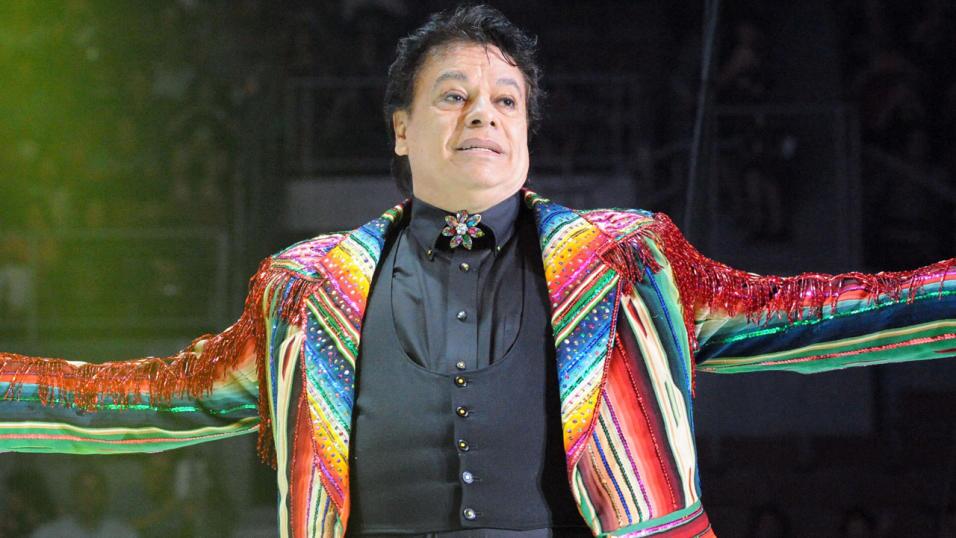 mexican singer songwriter juan gabriel dies age 66 univision mexican singer songwriter juan gabriel dies age 66 univision