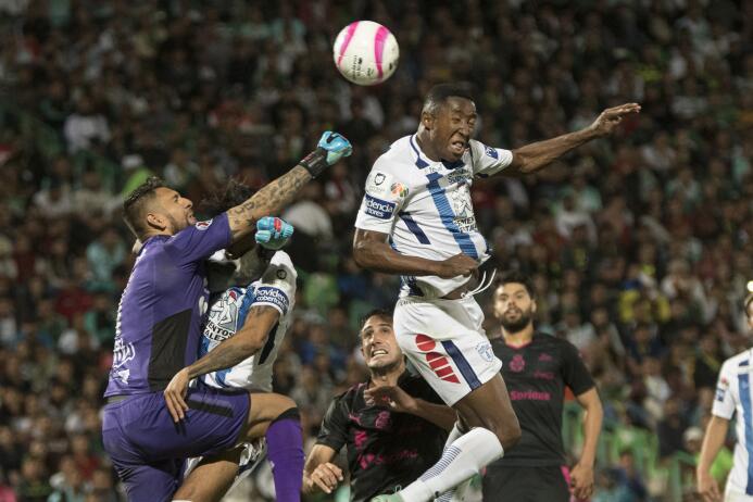 Emocionante empate entre Santos y Pachuca 20171029-8732.jpg