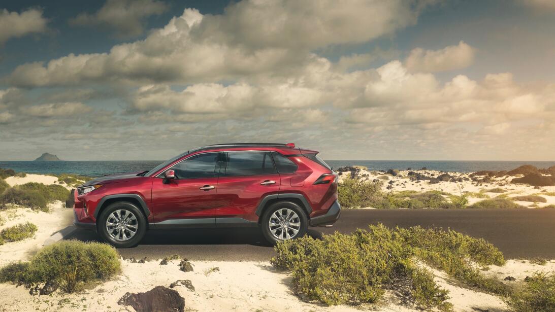 Imágenes de la nueva Toyota RAV4 2019 2019-toyota-rav4-03-102cb5c3979d22...