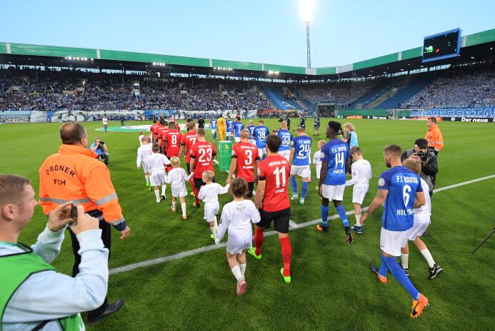 Hansa Rostock contra Hertha Berlín: malos pero pasionales GettyImages-83...
