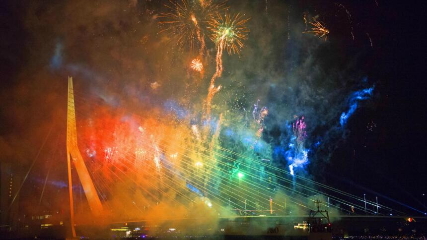 Año Nuevo 2016 en el mundo, Galavisión