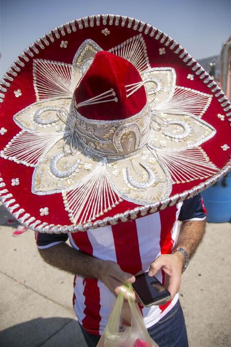 Aficionados de Chivas y Tigres disfrutaron de un gran espectáculo. Músic...