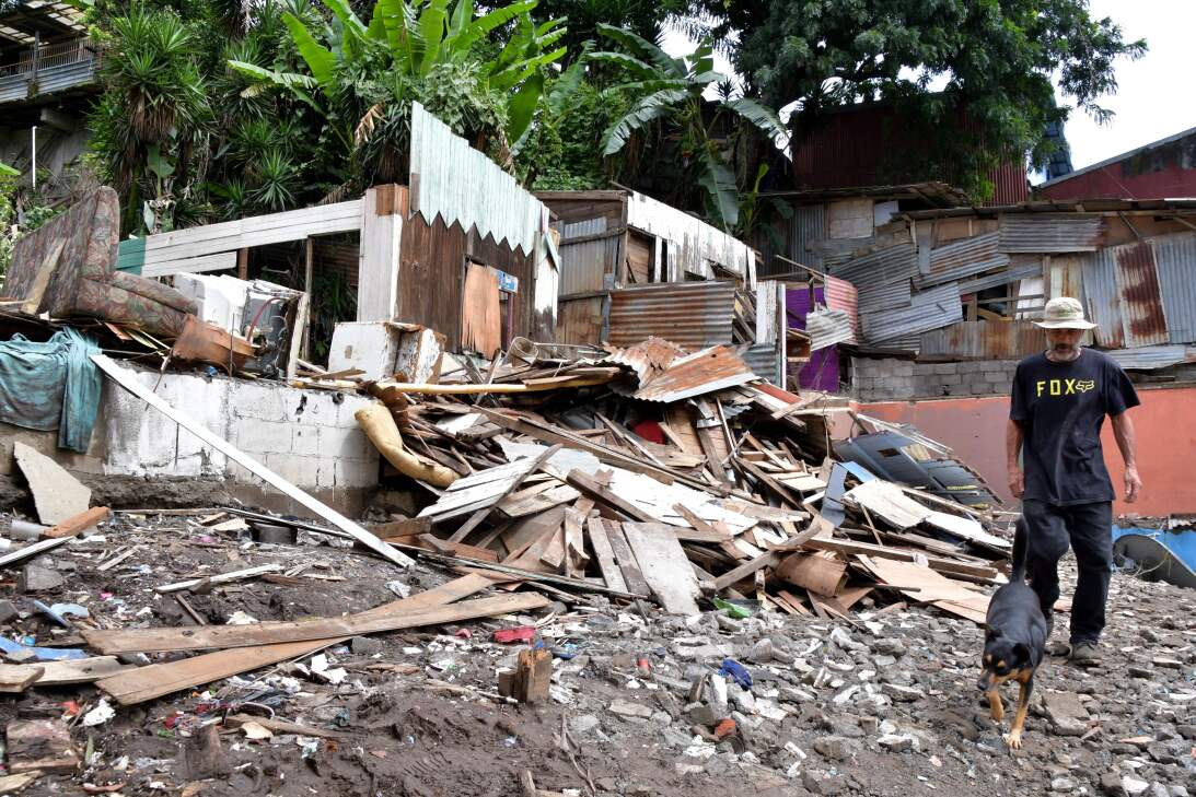 En fotos: La tormenta tropical Nate dejó destrucción y muerte en su paso...