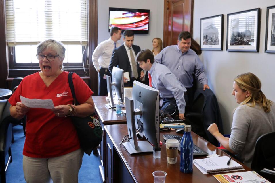Los republicanos tienen 7 años tratando de reemplazar Obamacare, ¿por qu...