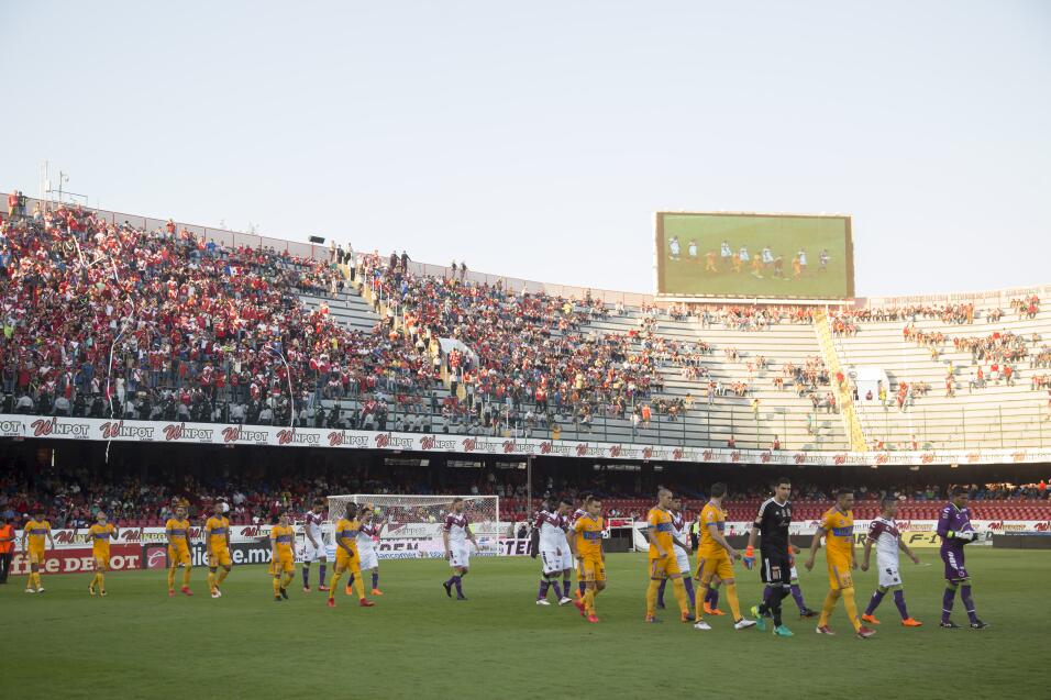 El campeón Tigres 'rugió' con fuerza en el Puerto Jarocho 20180304-2107.jpg