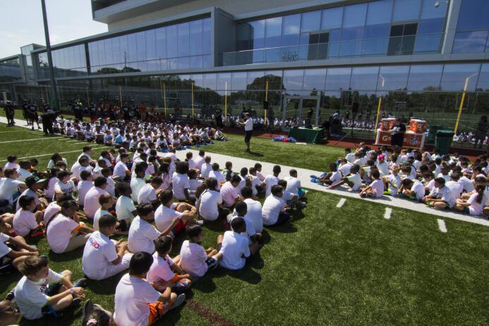 Fotos del segundo NFL PLAY 60 Character Camp de los New York Jets img_99...