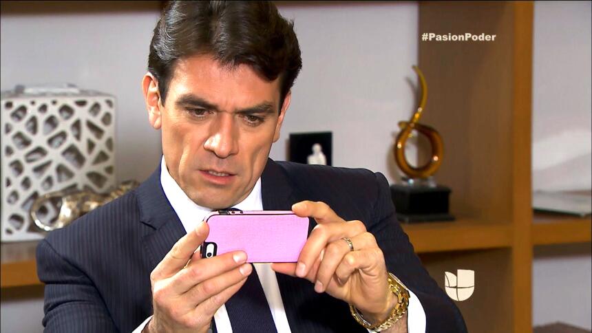 ¡Arturo descubrió la traición de Daniela con Eladio! 32D1E93839DD461D84B...