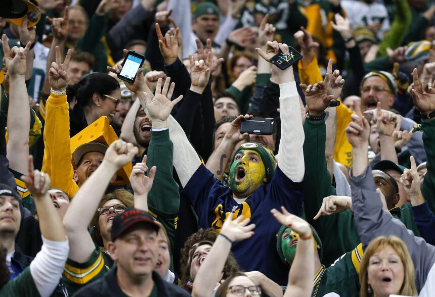 Ya en la Semana 13 de la NFL y los fans siempre presentes. ¡Checa lo mej...