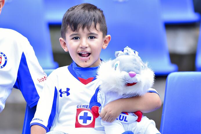 El colorido de la afición en la Jornada 5