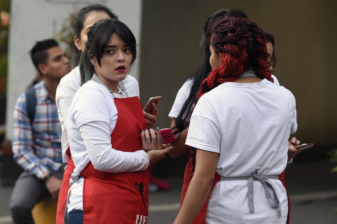 Los residentes de la Ciudad de México en las calles luego del temblor.