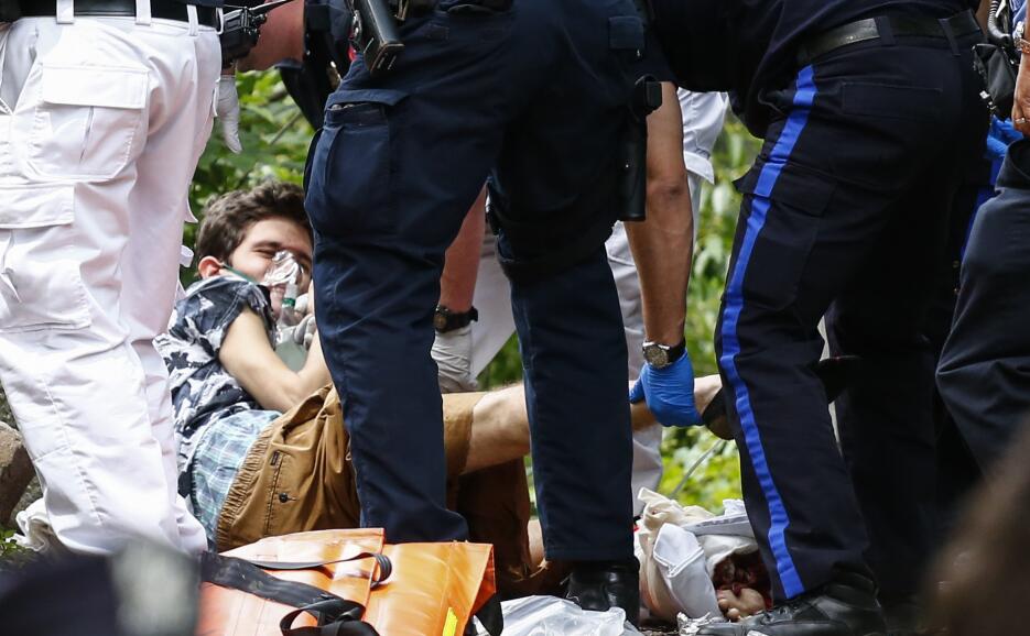 Connor Golden subía por unas rocas el domingo, cuando ocurrió la explosión.