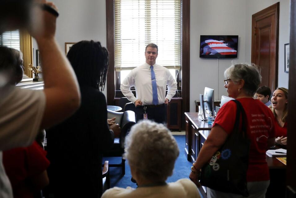 Los republicanos tienen 7 años tratando de reemplazar Obamacare, ¿por qu...