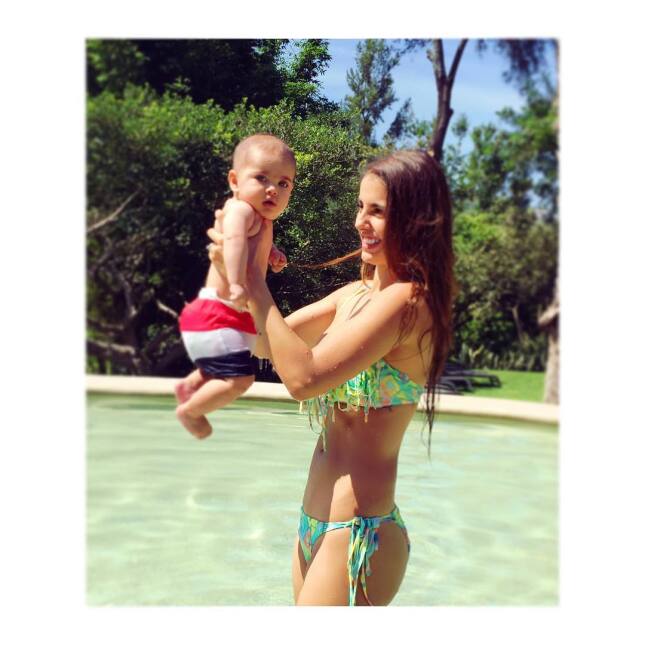 Michelle Renaud celebra con tierna imagen los primeros 6 meses de su bebé