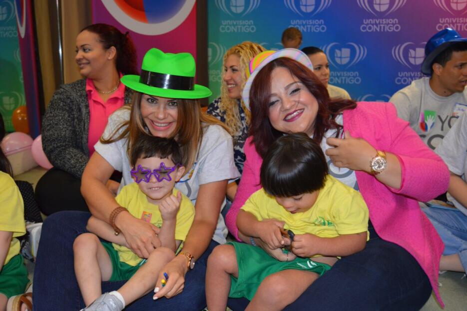 Como parte de la nueva campaña Yo Soy Univision Contigo, talentos y pers...