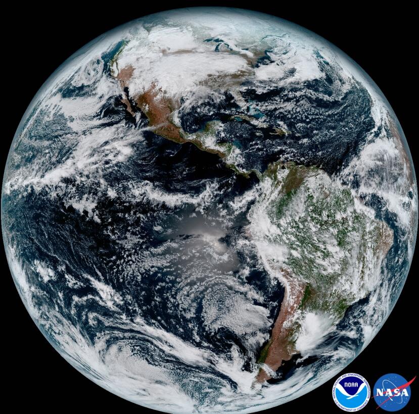 NASA comparte las primeras imágenes espectaculares de su nuevo satélite...