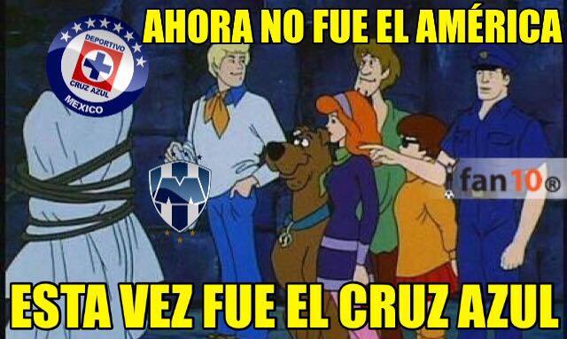 Memes de la "Cruzazuleada" de Monterrey
