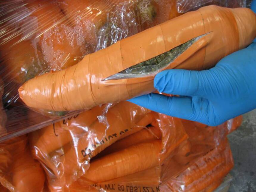 Los paquetes de droga simulaban ser el alimento favorito de los conejos.