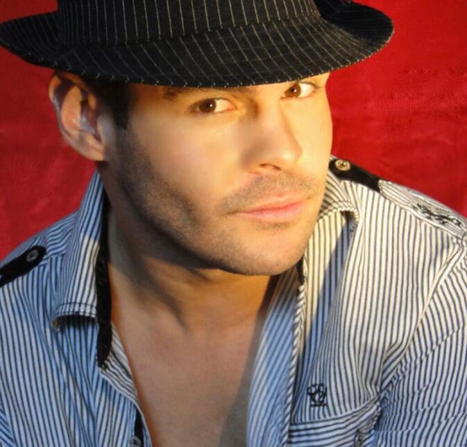 Conoce la trayectoria de Marco de la O - Univision