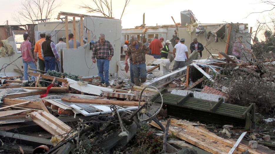 Fuertes tormentas azotan el sur y el Medio Oeste tornados7.jpg