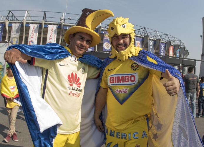 El colorido de la afición en la Jornada 7