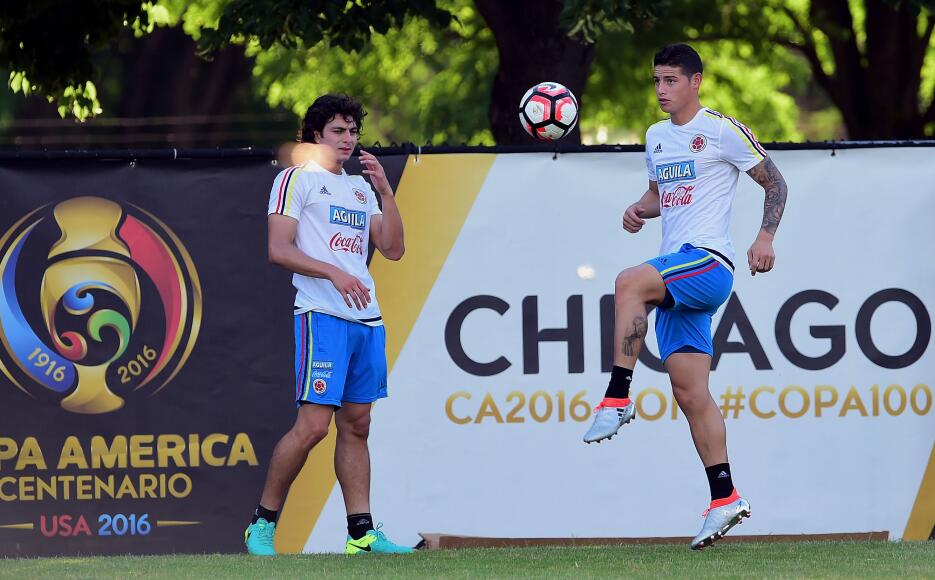 Mira imágenes de la selección colombiana practicando en el Soldier Field...