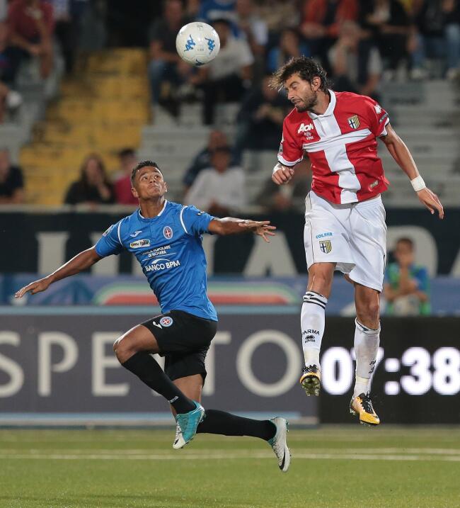 Arsene Wenger (Arsenal), como casi siempre, estaría tras una promesa. Se...