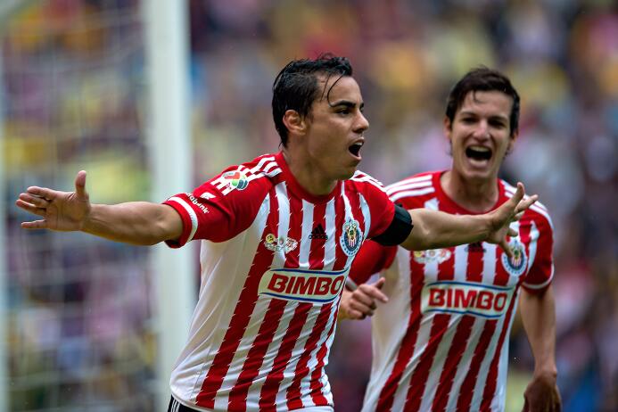 Omar Bravo, el motor del resurgir chiva