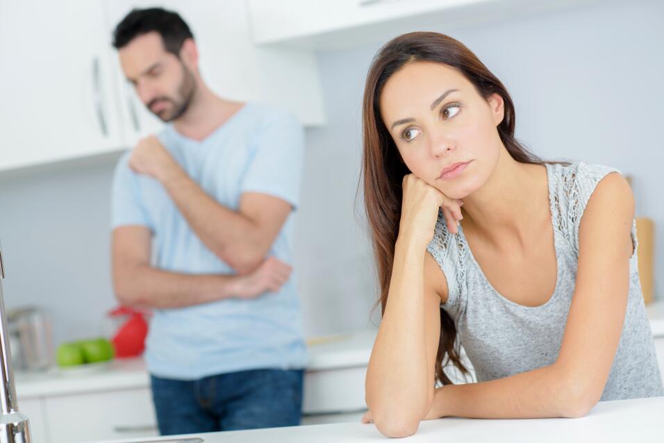 September 15, | Your sixth sense is upward - Univision 17 Pareja molesta